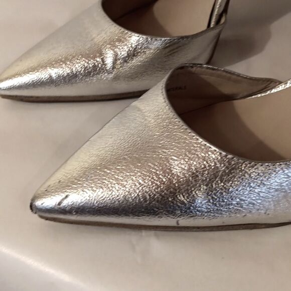 International Concepts Kaison Silver Heels - Picture 8 of 13